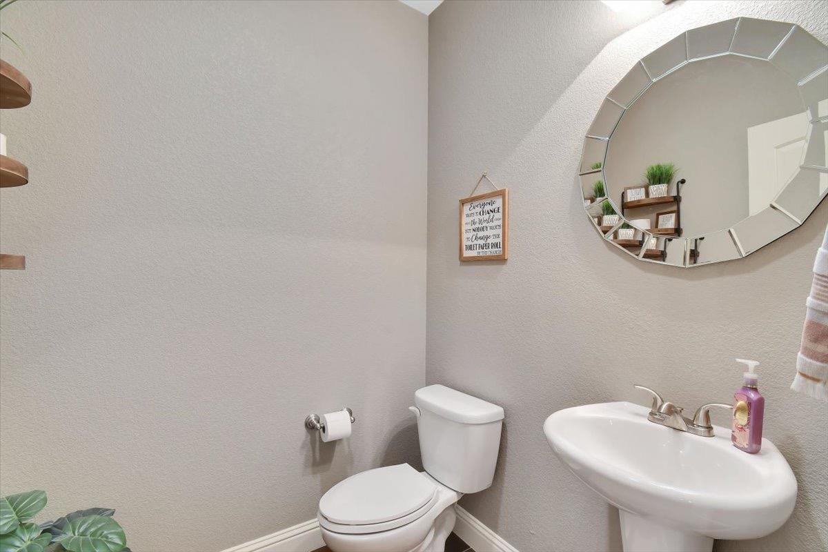 Detail Gallery Image 29 of 45 For 2199 Newcastle Dr, Yuba City,  CA 95991 - 3 Beds | 2/1 Baths