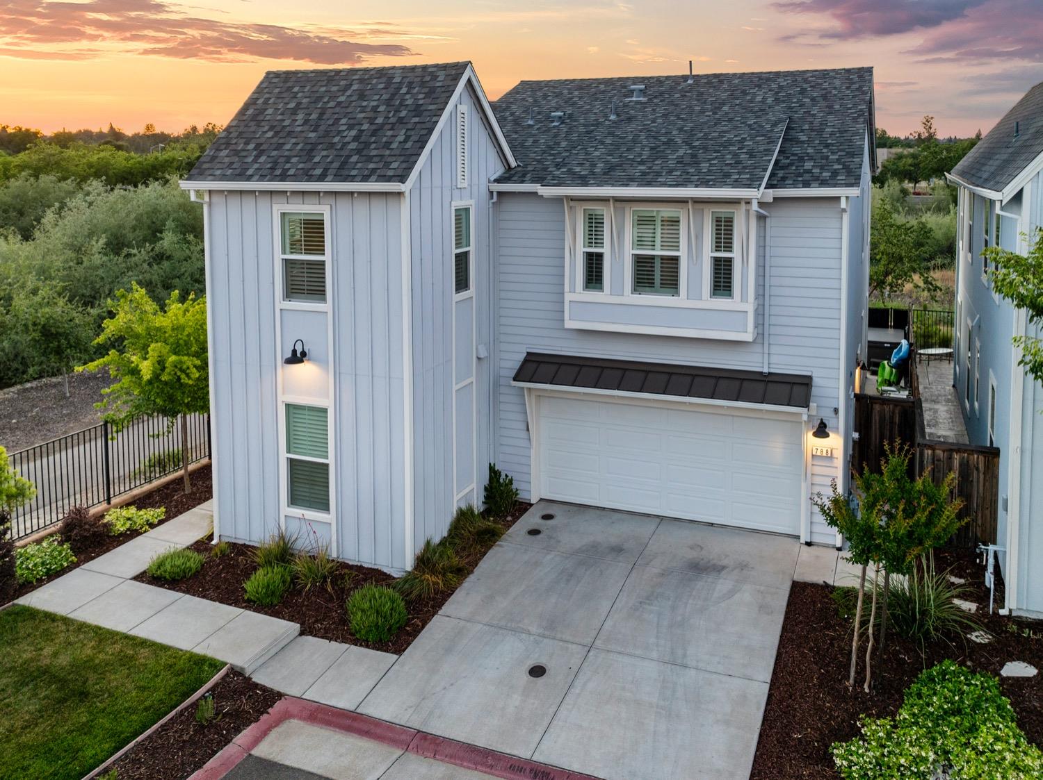 Detail Gallery Image 1 of 1 For 788 Farmhouse Way, Folsom,  CA 95630 - 4 Beds | 3 Baths