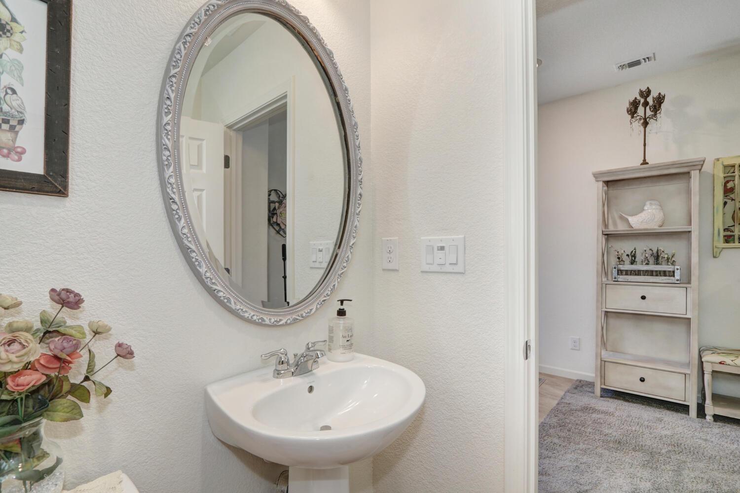 Detail Gallery Image 39 of 58 For 3065 Wading River Way, Sacramento,  CA 95835 - 3 Beds | 2/1 Baths