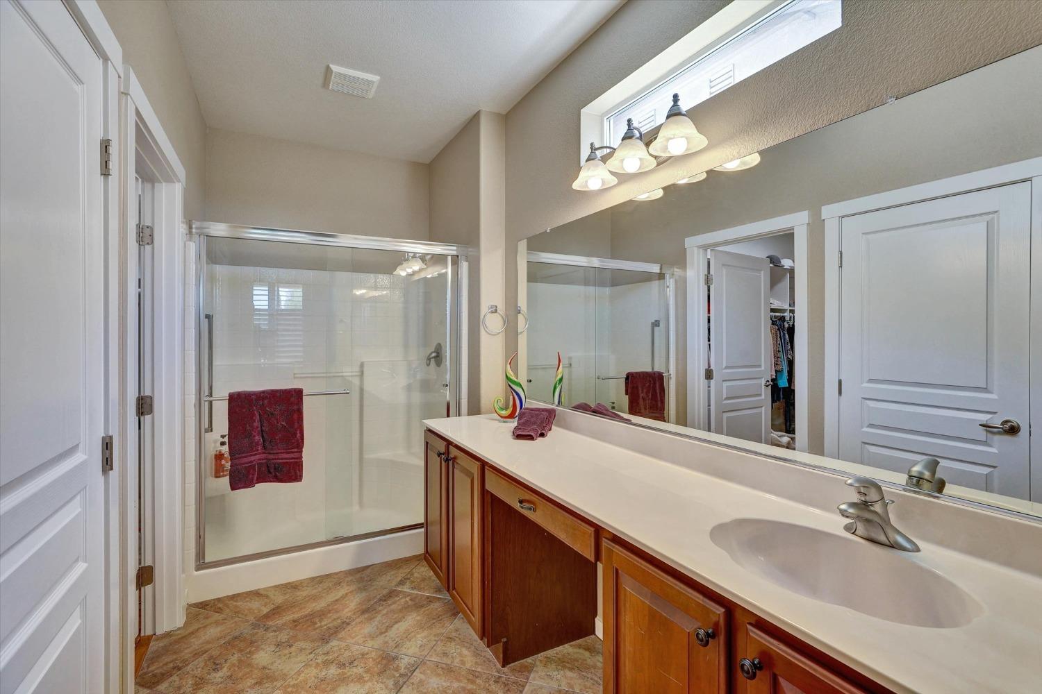 Detail Gallery Image 9 of 21 For 1168 Segolily Ln, Lincoln,  CA 95648 - 2 Beds | 2 Baths