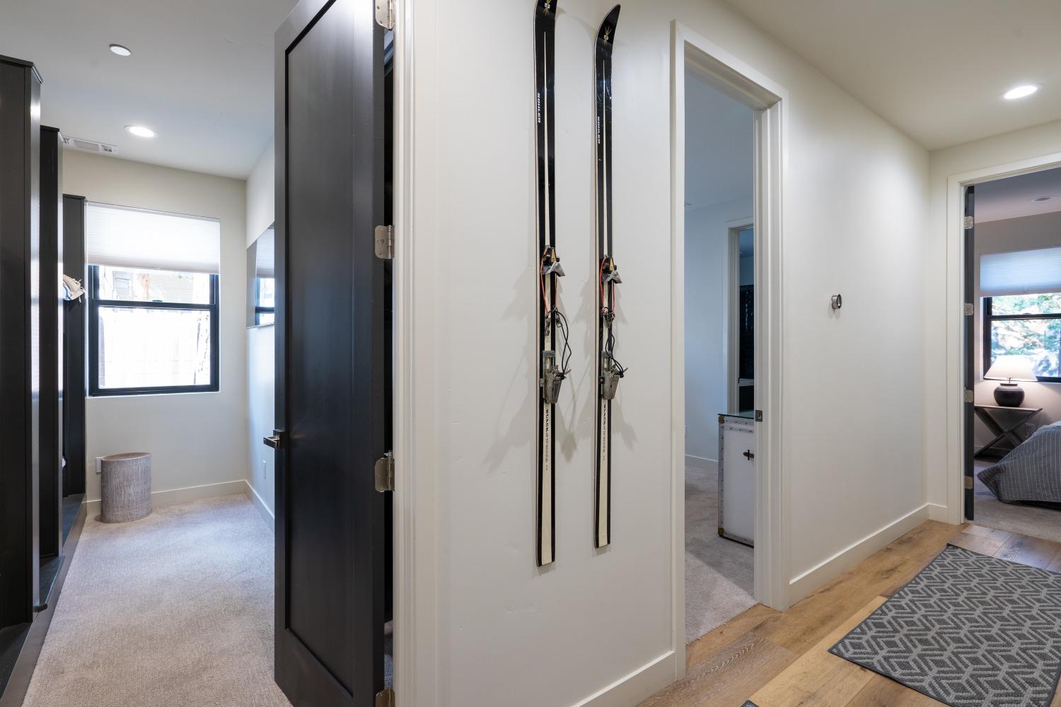 Detail Gallery Image 21 of 36 For 255 Bristlecone St, Tahoe City,  CA 96145 - 4 Beds | 3/1 Baths