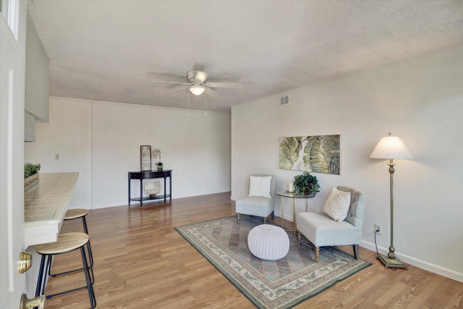 Detail Gallery Image 9 of 23 For 785 Warring Dr #4,  San Jose,  CA 95123 - 2 Beds | 1 Baths