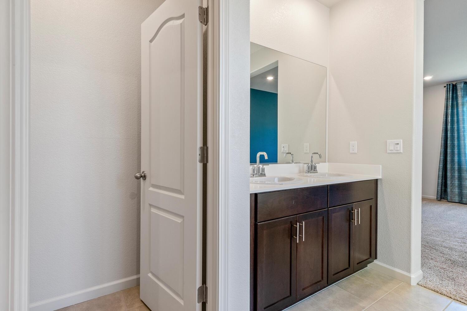 Detail Gallery Image 18 of 32 For 1849 Holland Ln, Manteca,  CA 95337 - 4 Beds | 2 Baths