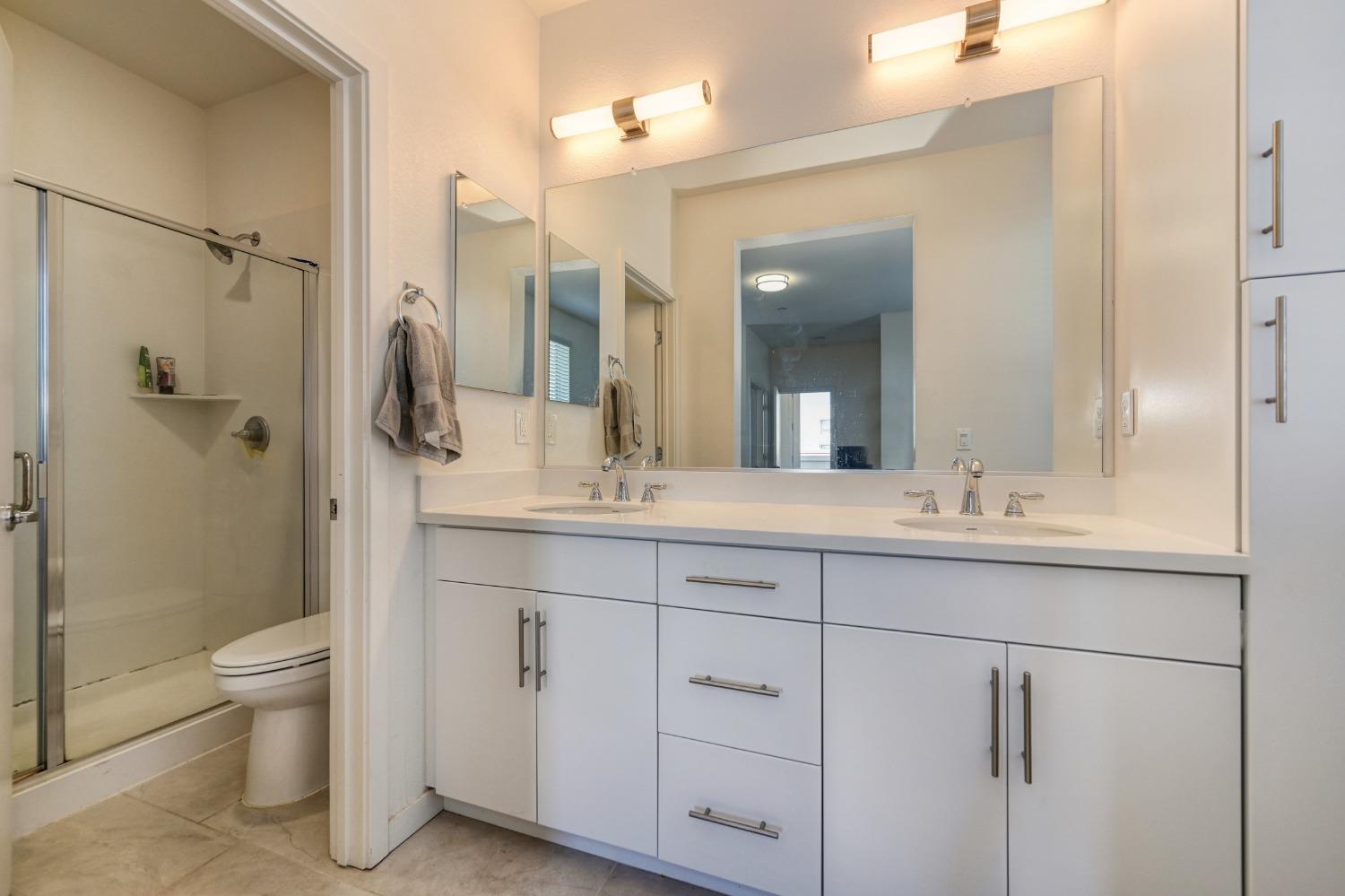 Detail Gallery Image 30 of 33 For 332 1st Ave, Sacramento,  CA 95818 - 2 Beds | 2/1 Baths
