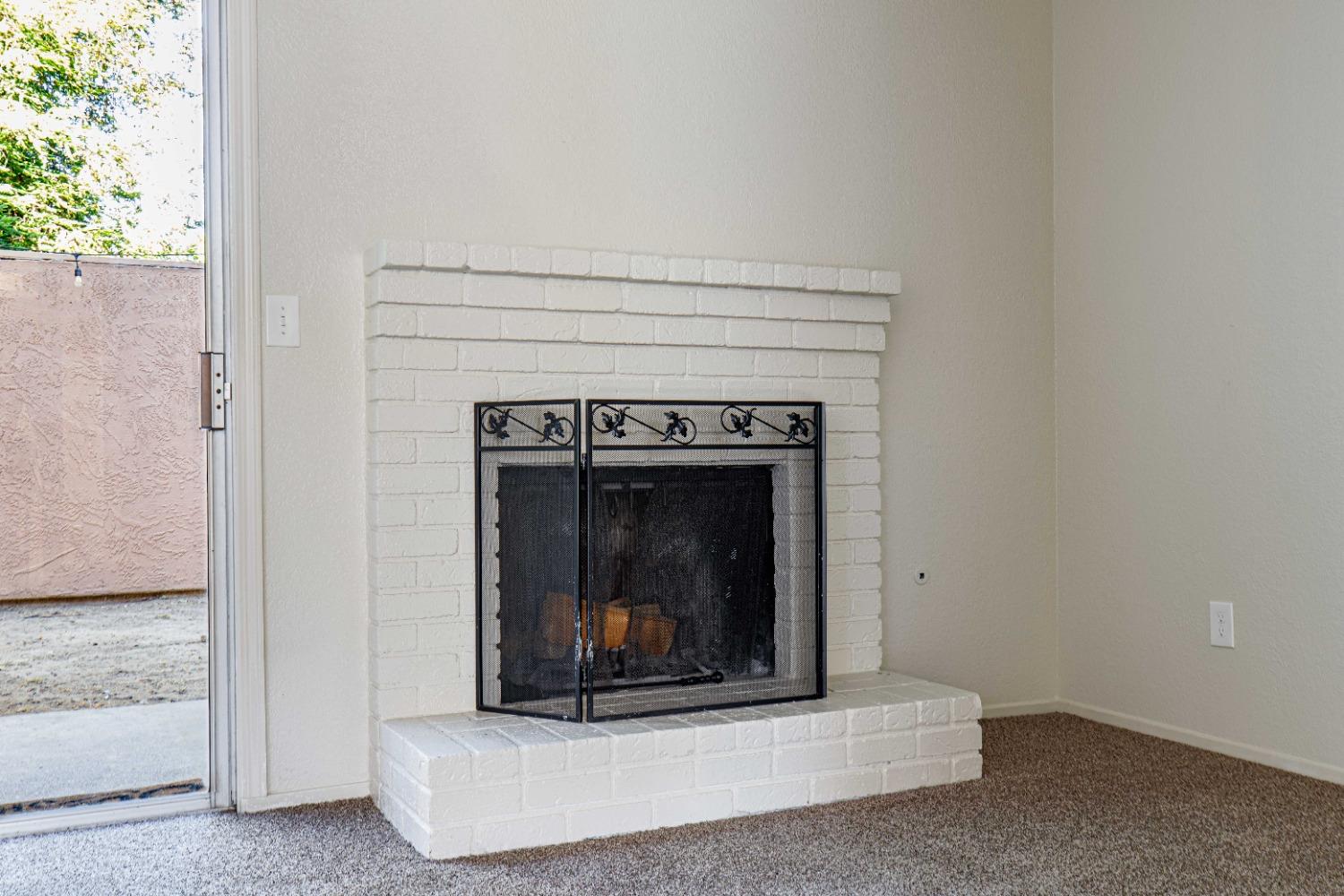 Detail Gallery Image 7 of 27 For 561 Lincoln Ave #F,  Modesto,  CA 95354 - 3 Beds | 2 Baths