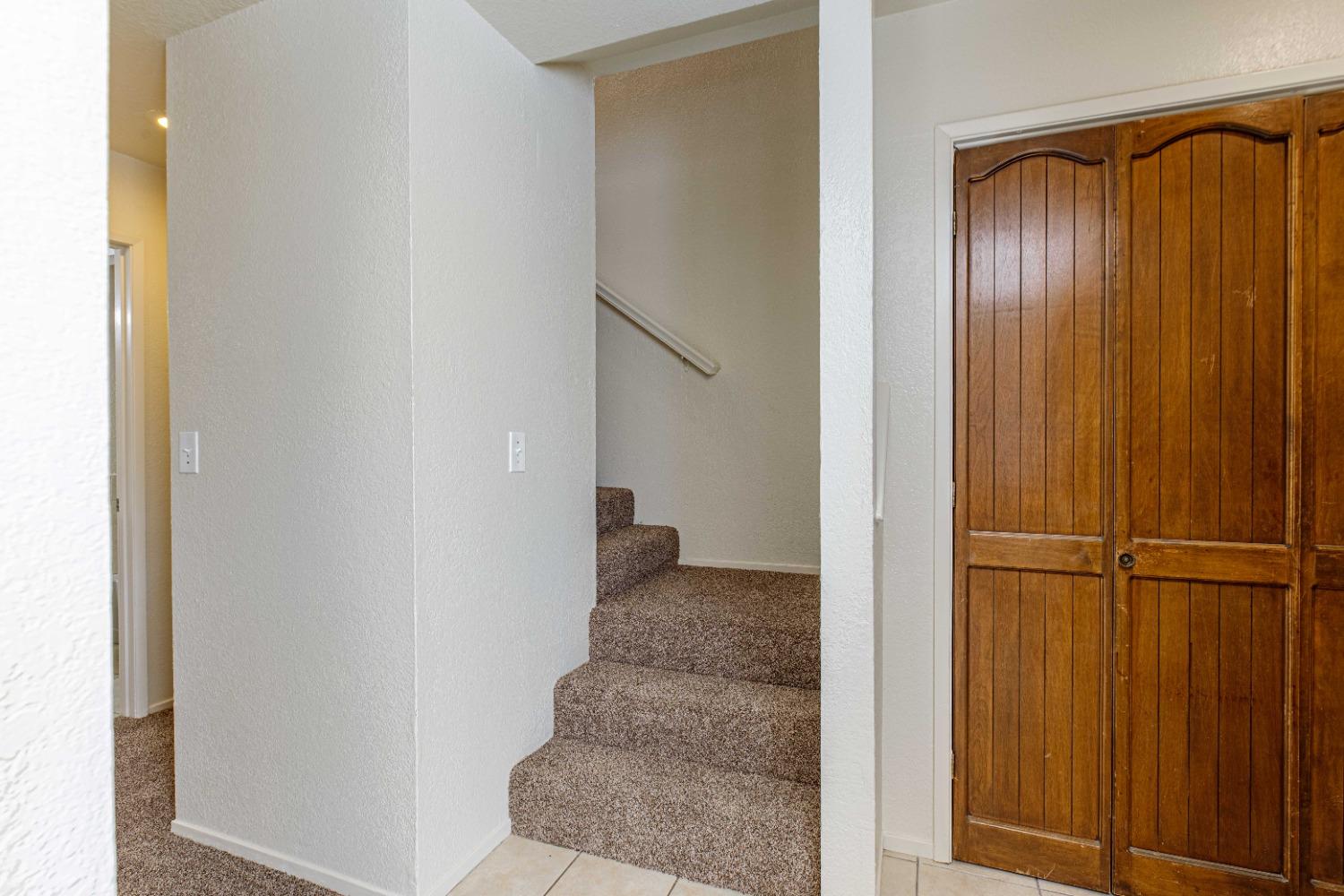 Detail Gallery Image 14 of 27 For 561 Lincoln Ave #F,  Modesto,  CA 95354 - 3 Beds | 2 Baths
