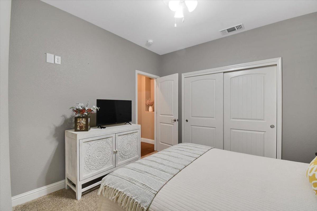 Detail Gallery Image 28 of 45 For 2199 Newcastle Dr, Yuba City,  CA 95991 - 3 Beds | 2/1 Baths