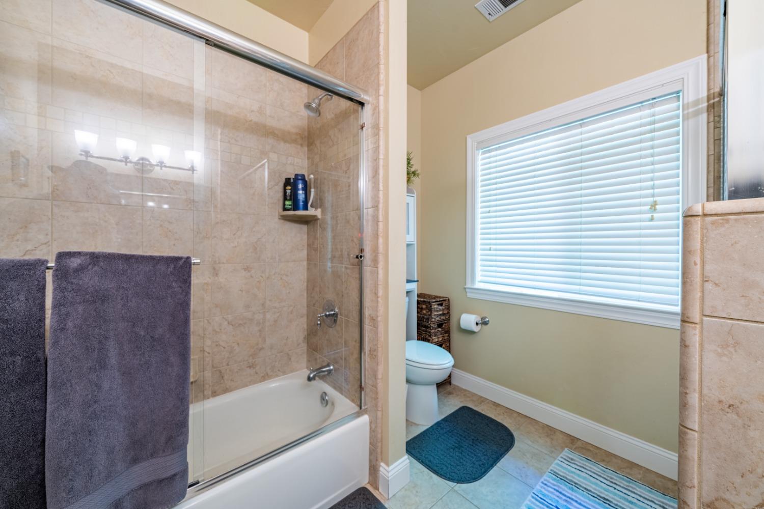 Detail Gallery Image 13 of 33 For 6303 Thornburgh Ct, Foresthill,  CA 95631 - 3 Beds | 2/1 Baths