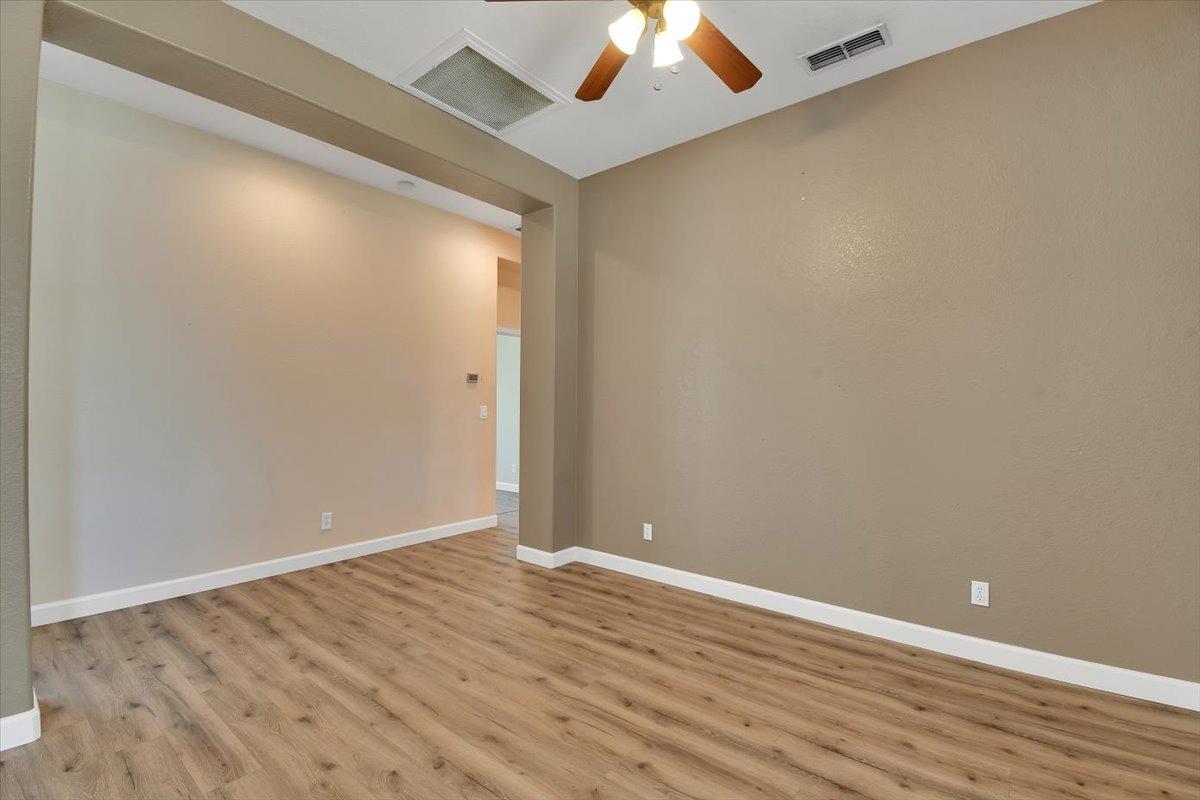 Detail Gallery Image 9 of 49 For 1667 Tres Picos Dr, Yuba City,  CA 95993 - 3 Beds | 2 Baths