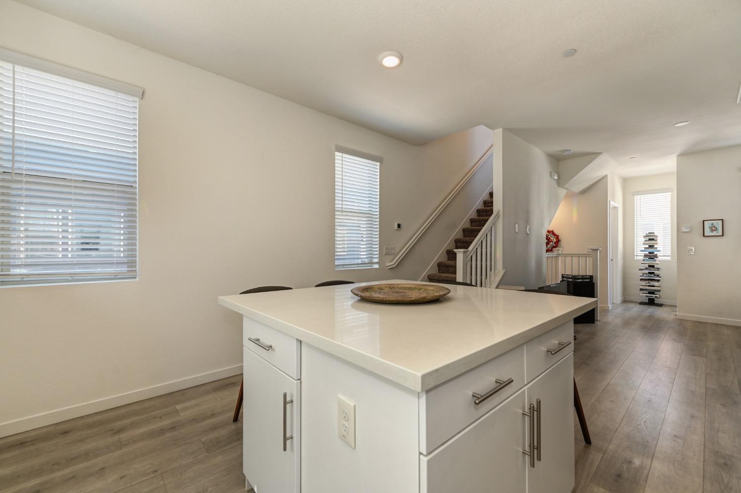 Detail Gallery Image 18 of 33 For 332 1st Ave, Sacramento,  CA 95818 - 2 Beds | 2/1 Baths