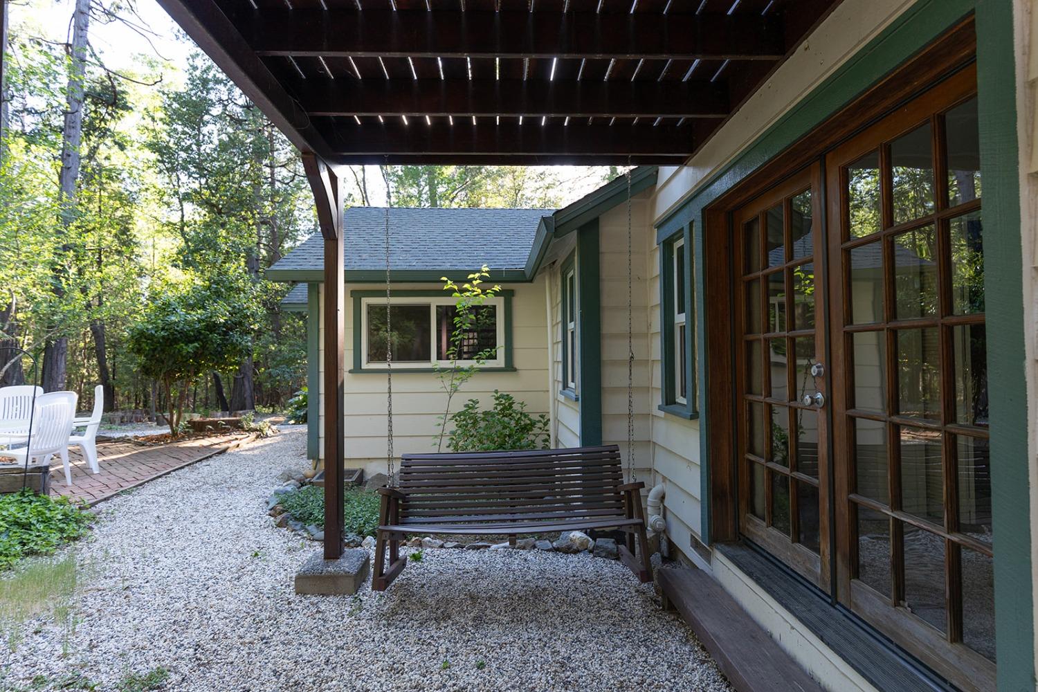 Detail Gallery Image 5 of 44 For 12318 Shady Ln, Nevada City,  CA 95959 - 2 Beds | 2 Baths