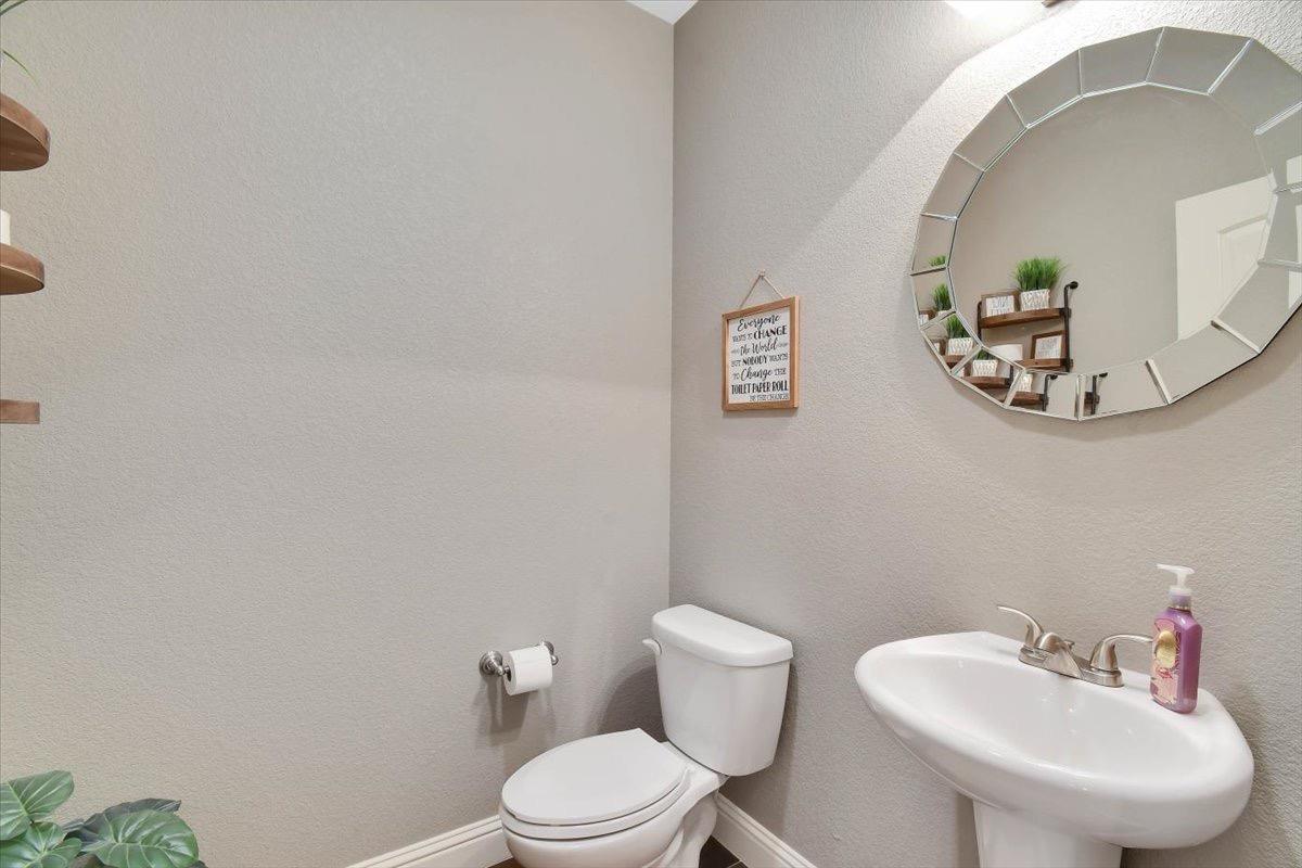 Detail Gallery Image 31 of 45 For 2199 Newcastle Dr, Yuba City,  CA 95991 - 3 Beds | 2/1 Baths