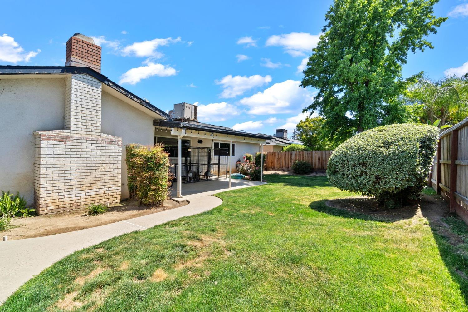 Detail Gallery Image 22 of 27 For 2132 Beverly Ave, Clovis,  CA 93611 - 3 Beds | 2 Baths