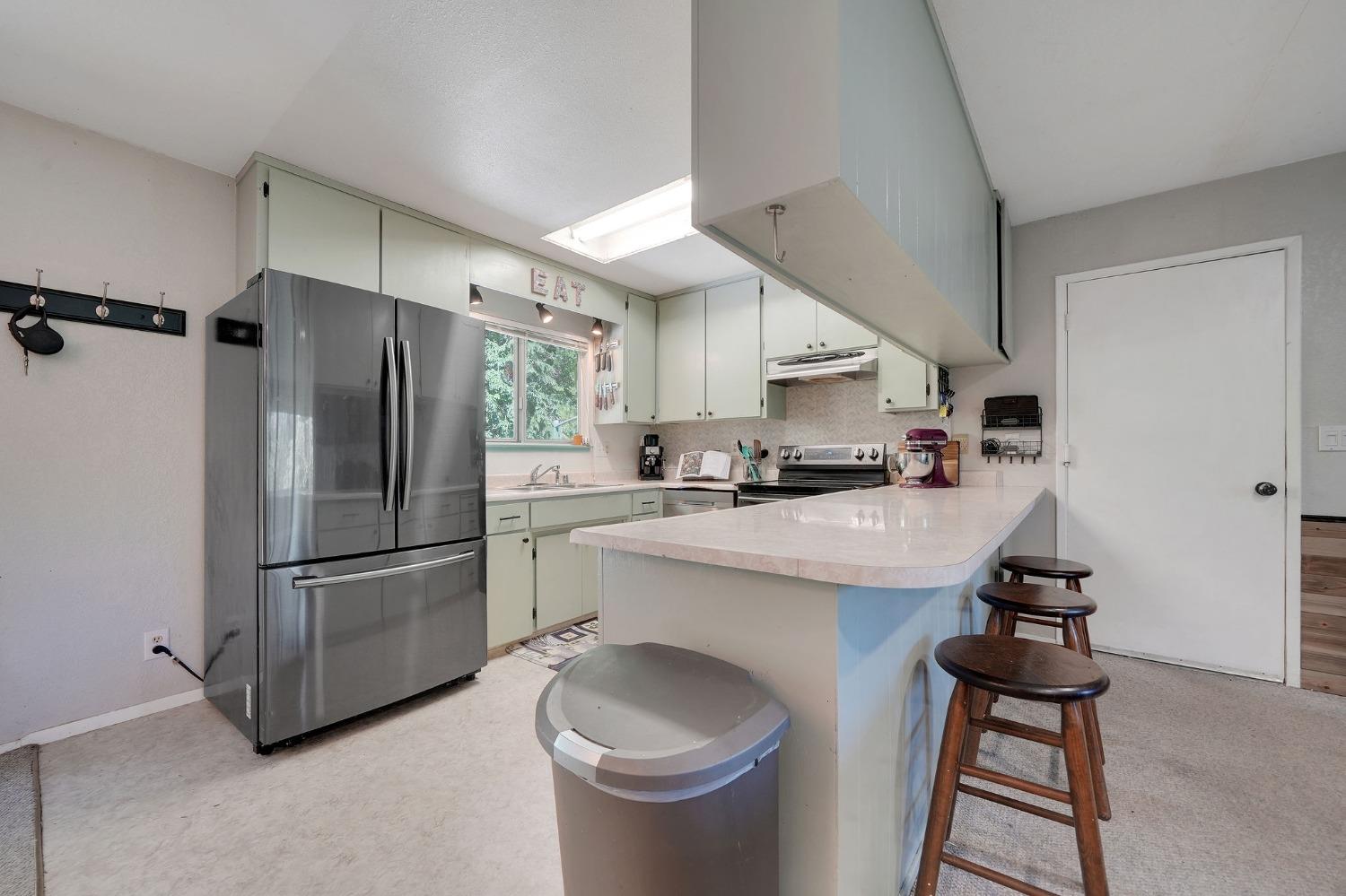 Detail Gallery Image 9 of 42 For 16703 Silver Dr, Pioneer,  CA 95666 - 3 Beds | 2 Baths