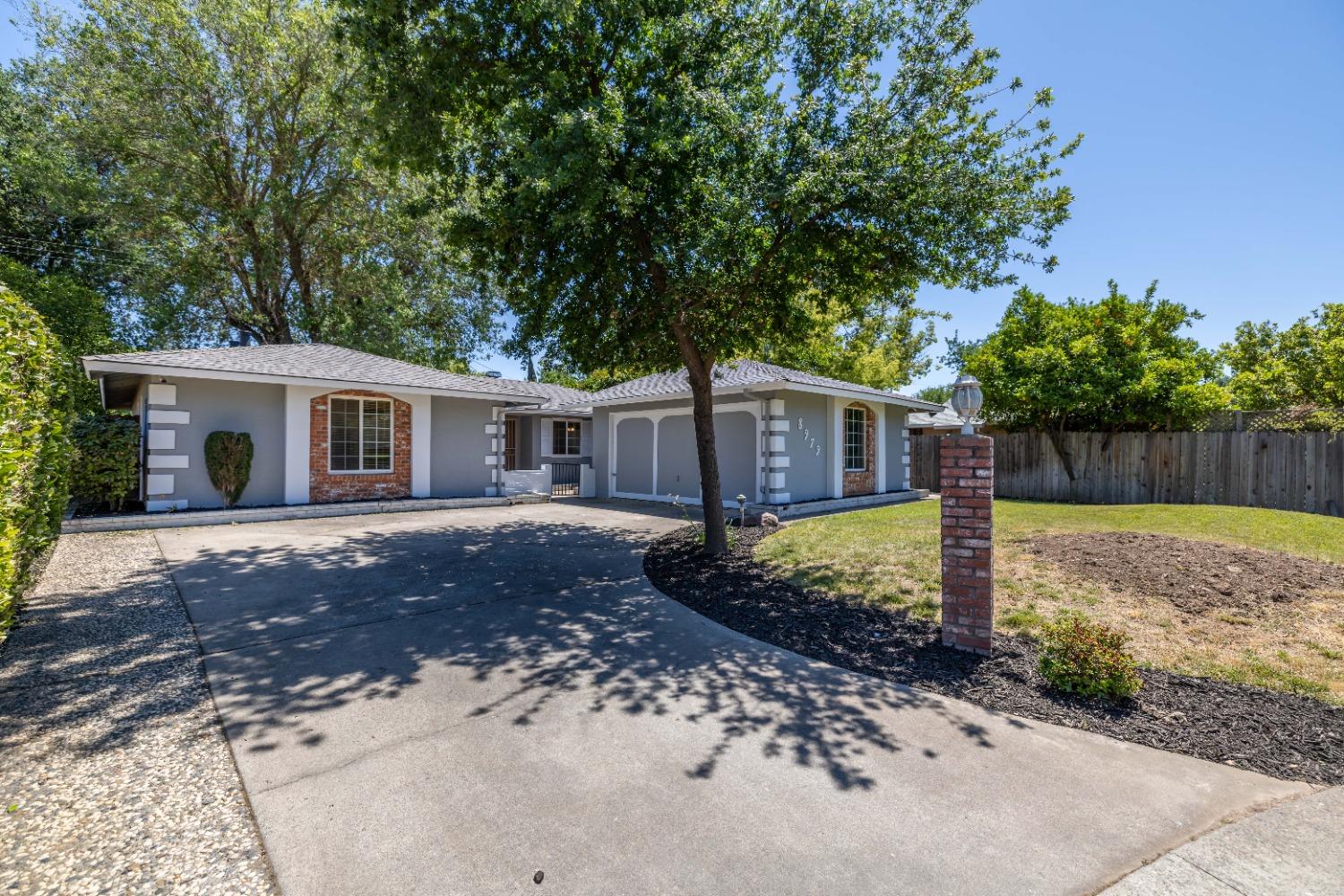 Detail Gallery Image 1 of 1 For 8979 Eagleson Ct, Sacramento,  CA 95826 - 3 Beds | 2 Baths