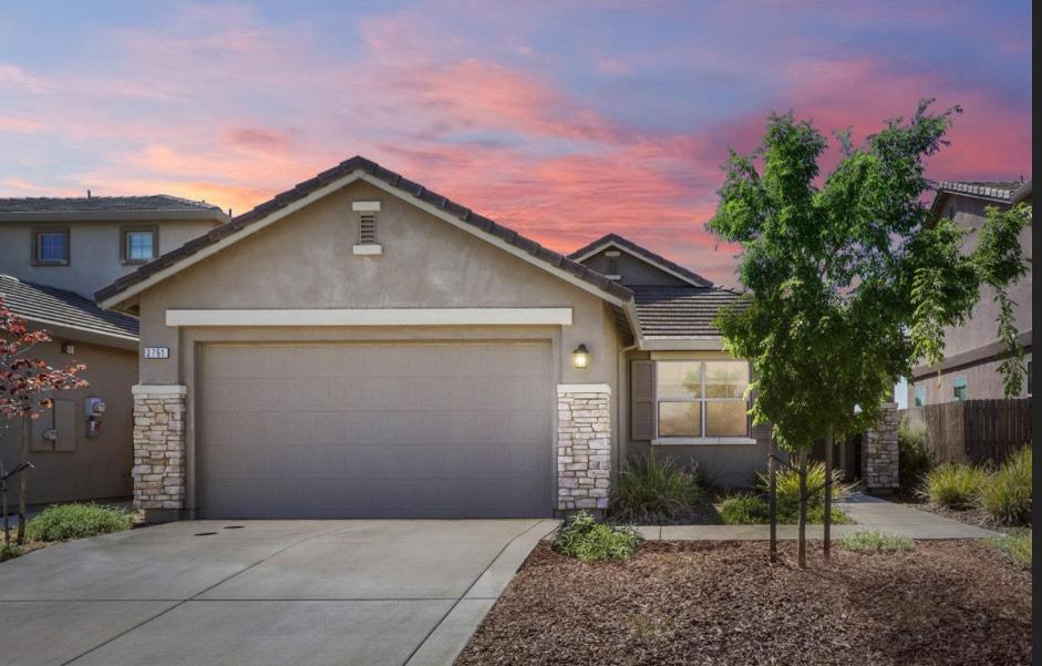 Detail Gallery Image 1 of 22 For 2761 Maraschino Way, Antelope,  CA 95843 - 3 Beds | 2 Baths