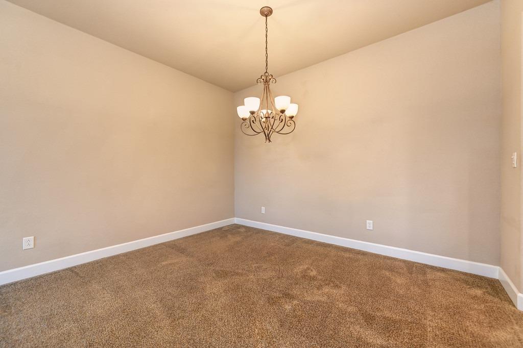 Detail Gallery Image 12 of 44 For 109 Hornby Ct, Roseville,  CA 95747 - 3 Beds | 2 Baths