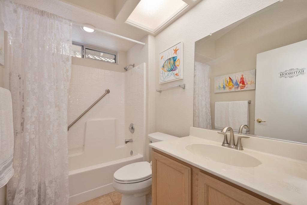 Detail Gallery Image 11 of 30 For 7235 Timberrose Way, Roseville,  CA 95747 - 2 Beds | 2 Baths
