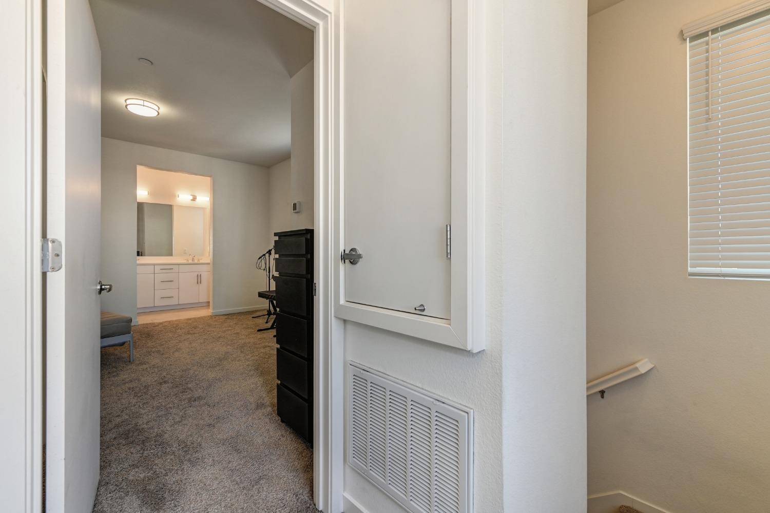 Detail Gallery Image 27 of 33 For 332 1st Ave, Sacramento,  CA 95818 - 2 Beds | 2/1 Baths