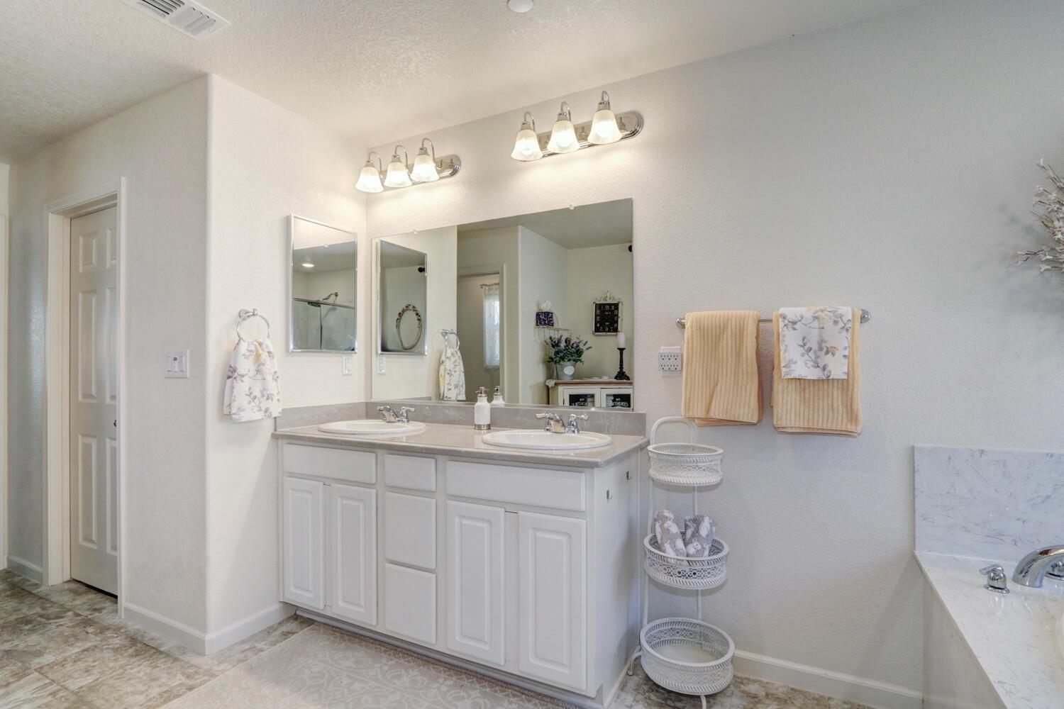 Detail Gallery Image 31 of 58 For 3065 Wading River Way, Sacramento,  CA 95835 - 3 Beds | 2/1 Baths
