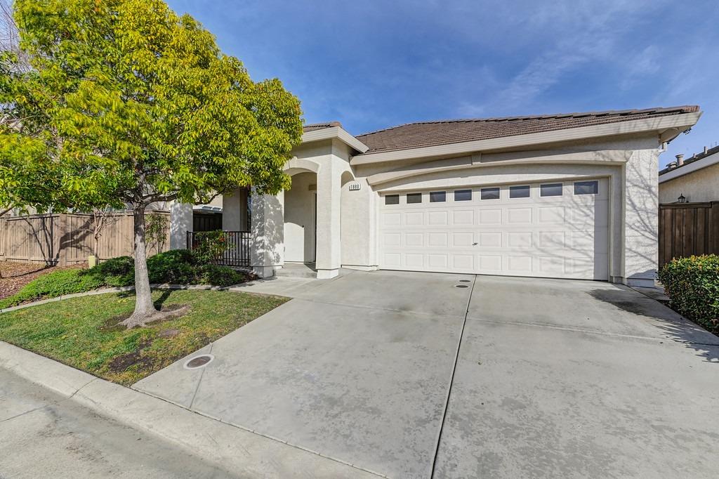 Detail Gallery Image 2 of 22 For 1880 Rezzano Way, Roseville,  CA 95747 - 3 Beds | 2 Baths
