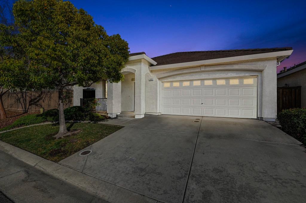 Detail Gallery Image 1 of 22 For 1880 Rezzano Way, Roseville,  CA 95747 - 3 Beds | 2 Baths