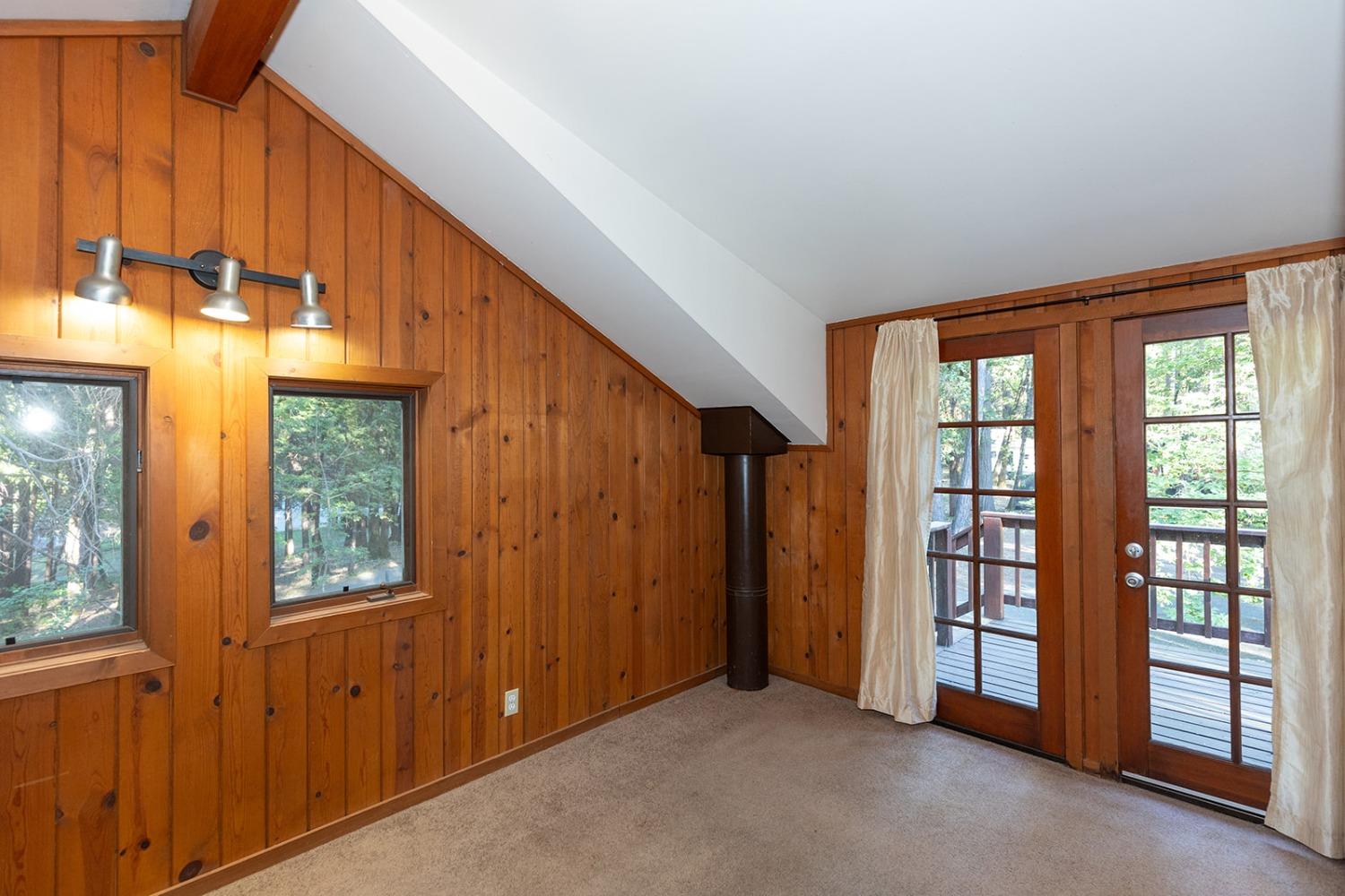 Detail Gallery Image 31 of 44 For 12318 Shady Ln, Nevada City,  CA 95959 - 2 Beds | 2 Baths