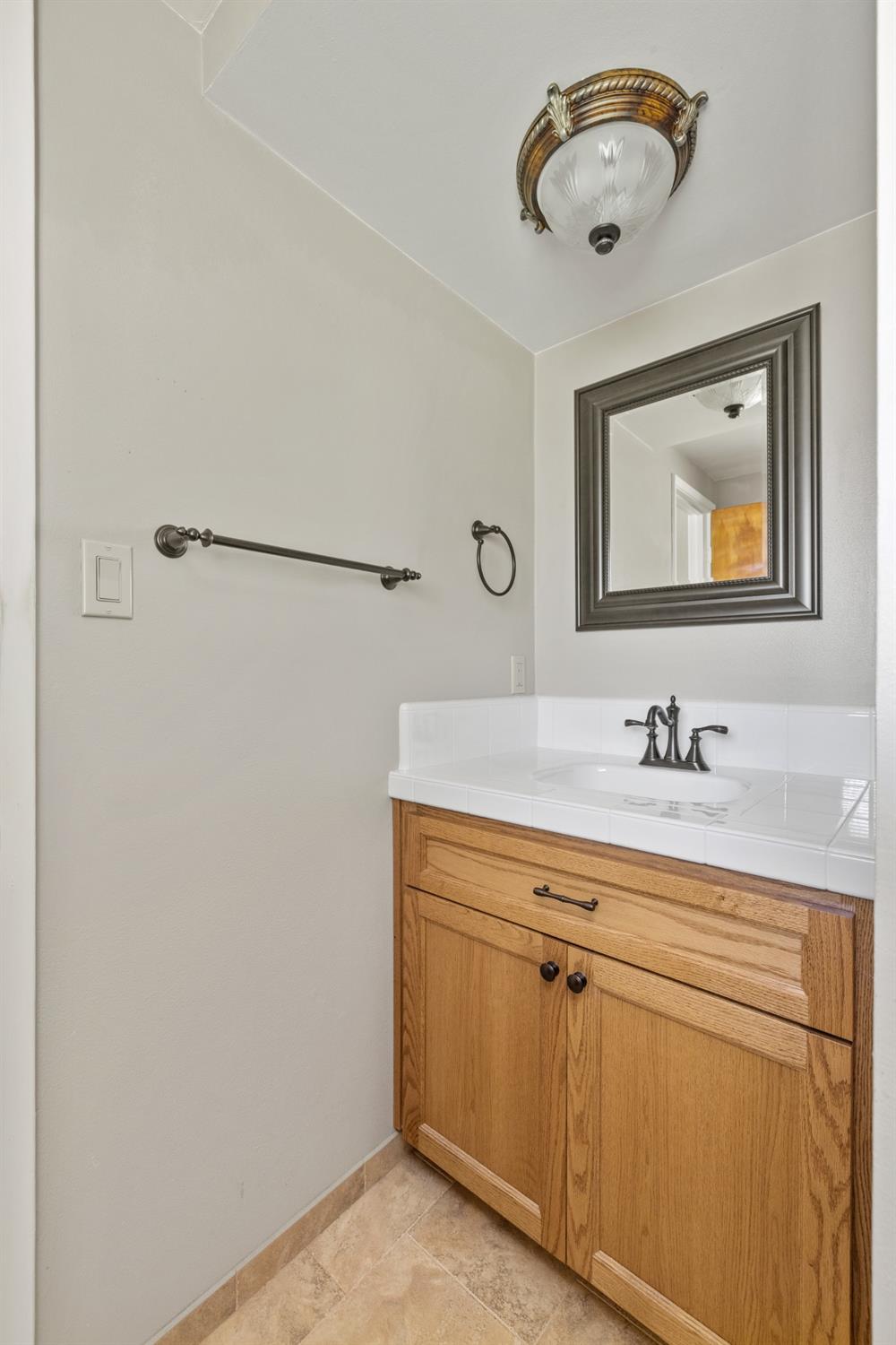 Detail Gallery Image 19 of 39 For 7601 Woodland Ln, Fair Oaks,  CA 95628 - 4 Beds | 2/1 Baths