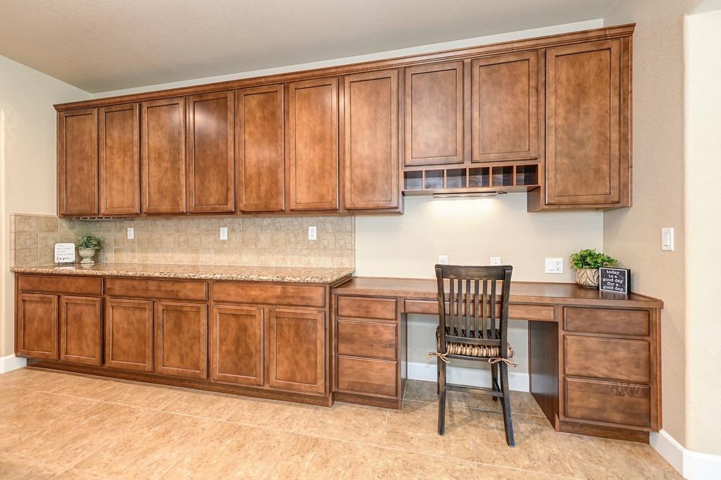 Detail Gallery Image 32 of 44 For 109 Hornby Ct, Roseville,  CA 95747 - 3 Beds | 2 Baths