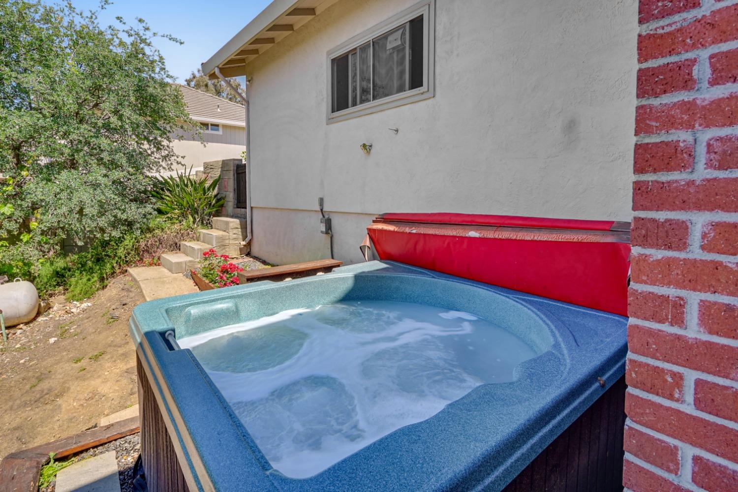 Detail Gallery Image 19 of 45 For 2570 Gold Run Ct, Valley Springs,  CA 95252 - 3 Beds | 2/1 Baths