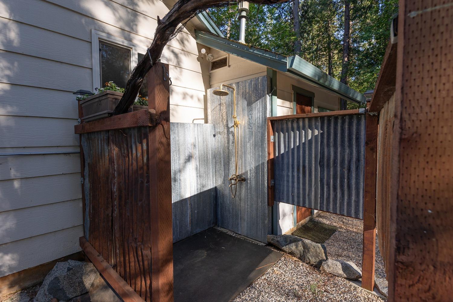 Detail Gallery Image 41 of 44 For 12318 Shady Ln, Nevada City,  CA 95959 - 2 Beds | 2 Baths