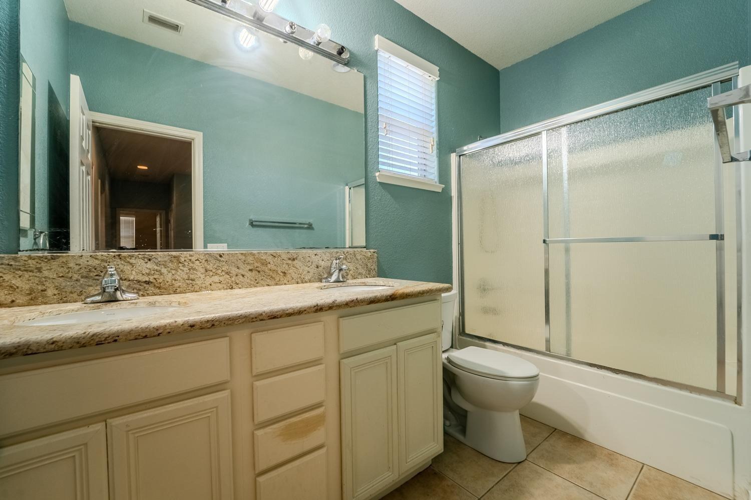 Detail Gallery Image 35 of 37 For 1233 Tori Ln, Yuba City,  CA 95993 - 4 Beds | 3/1 Baths