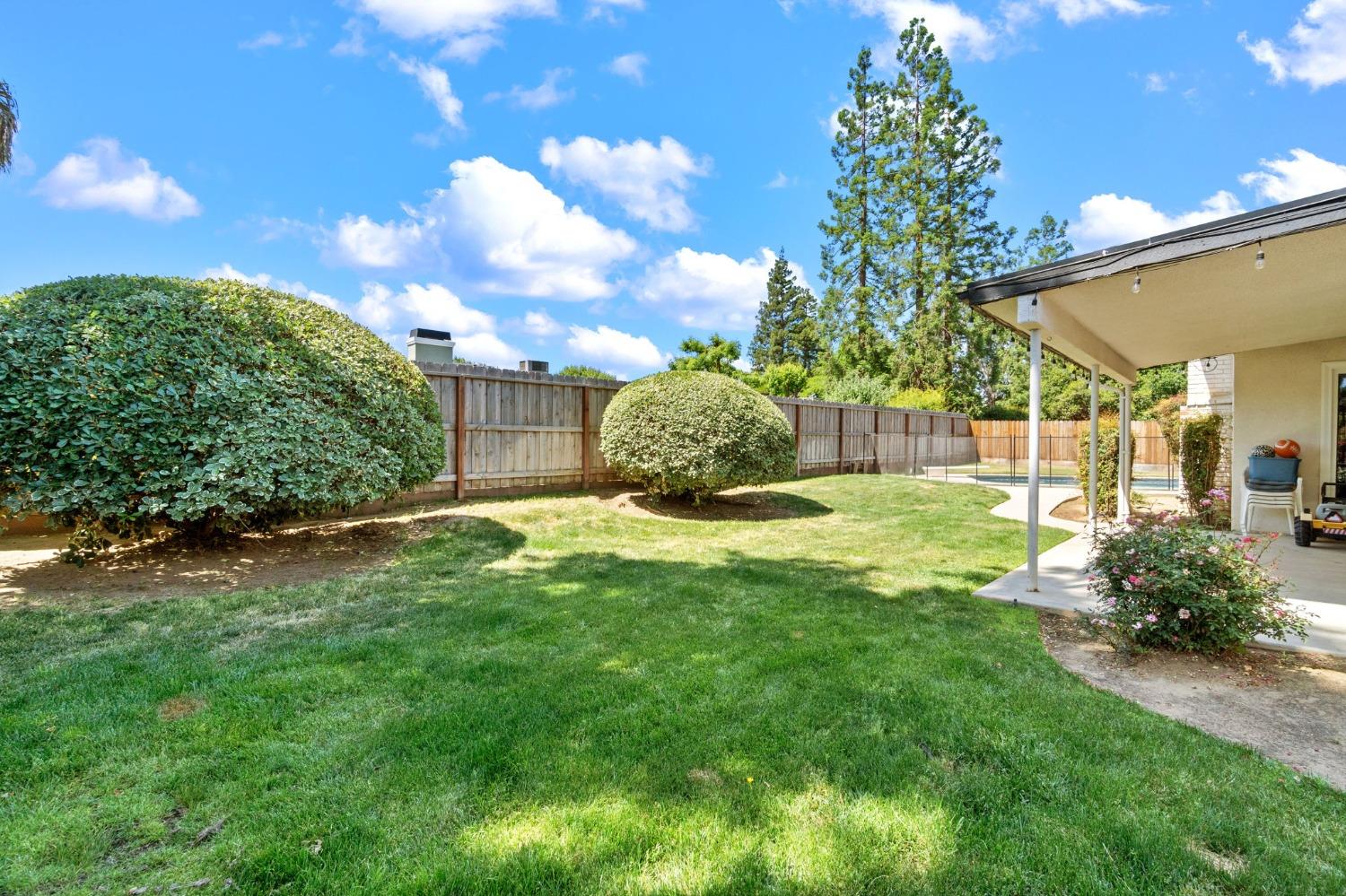 Detail Gallery Image 21 of 27 For 2132 Beverly Ave, Clovis,  CA 93611 - 3 Beds | 2 Baths