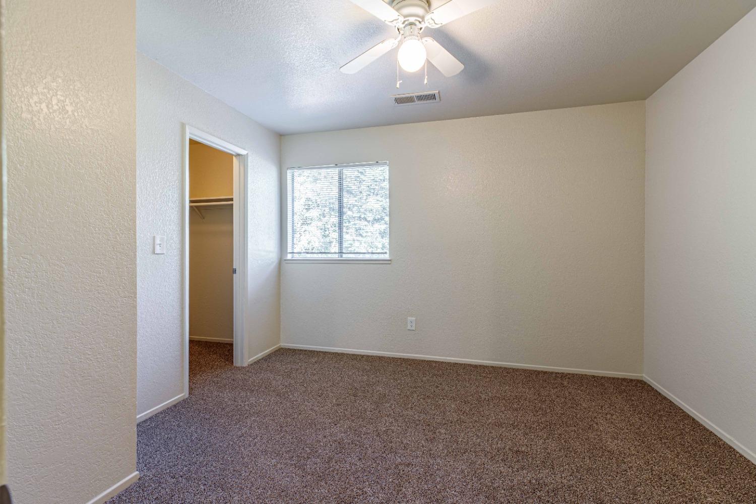 Detail Gallery Image 15 of 27 For 561 Lincoln Ave #F,  Modesto,  CA 95354 - 3 Beds | 2 Baths