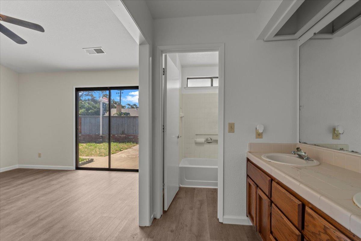 Detail Gallery Image 18 of 34 For 707 E Century Pl, Lodi,  CA 95240 - 3 Beds | 2 Baths