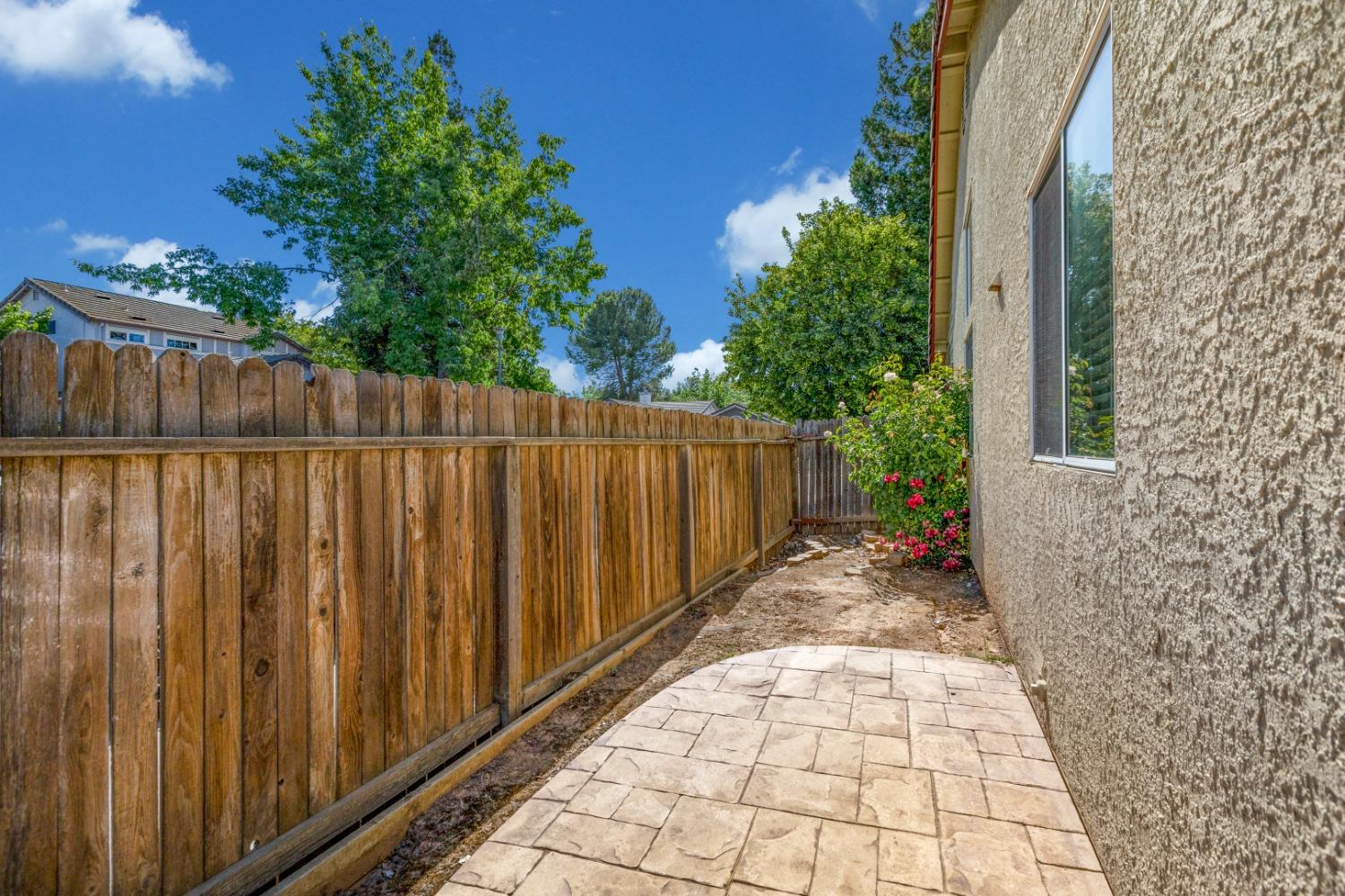 Detail Gallery Image 30 of 43 For 8735 Clear Star Ct, Elk Grove,  CA 95758 - 3 Beds | 2 Baths