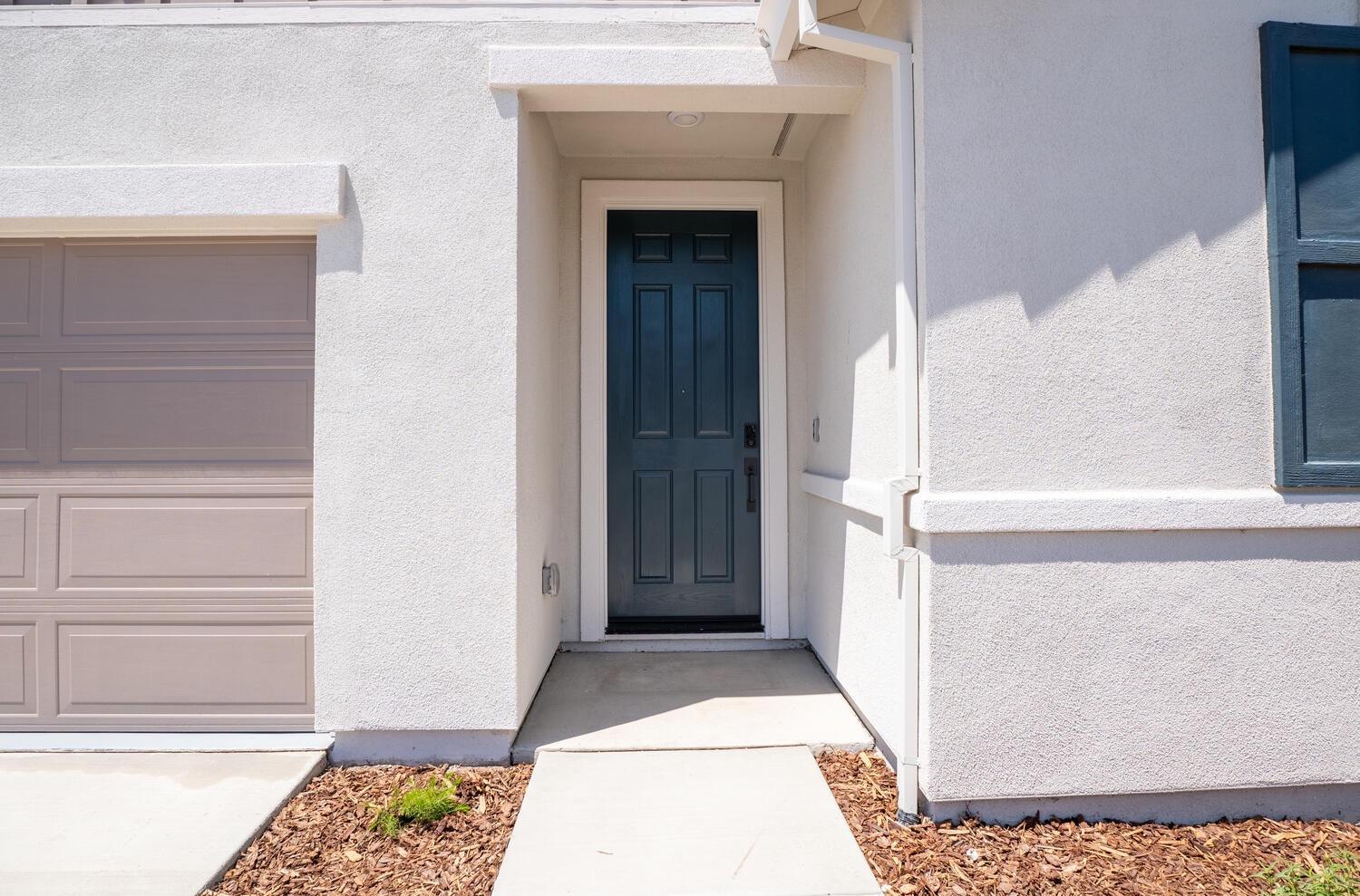 Detail Gallery Image 3 of 32 For 1849 Holland Ln, Manteca,  CA 95337 - 4 Beds | 2 Baths