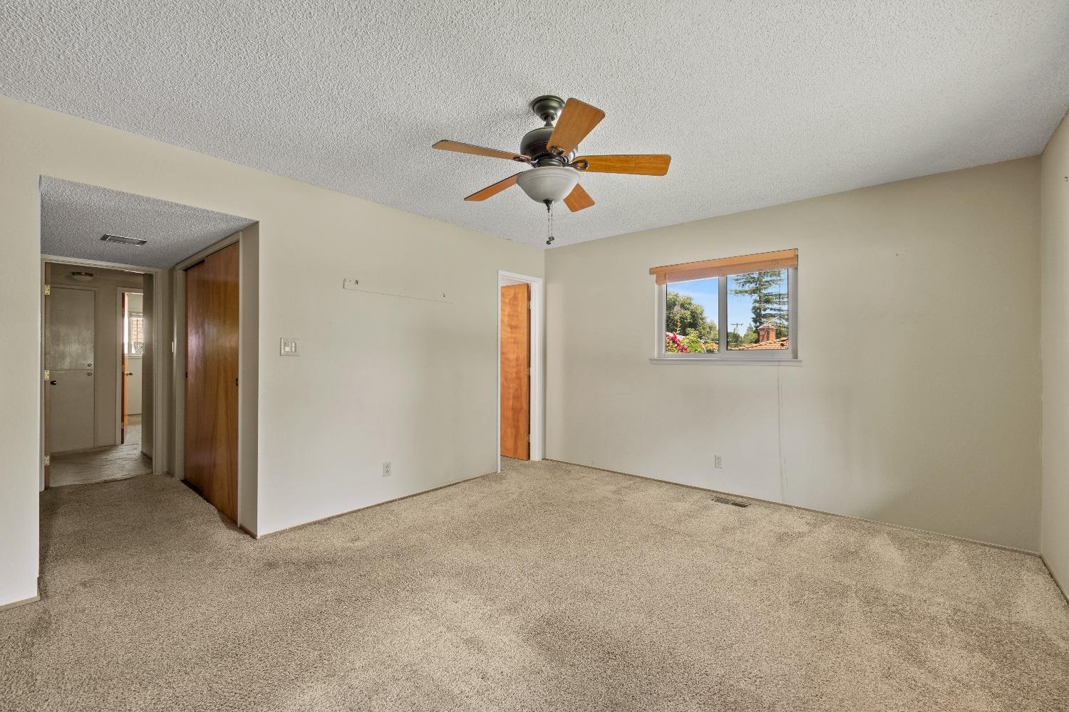 Detail Gallery Image 17 of 39 For 7601 Woodland Ln, Fair Oaks,  CA 95628 - 4 Beds | 2/1 Baths