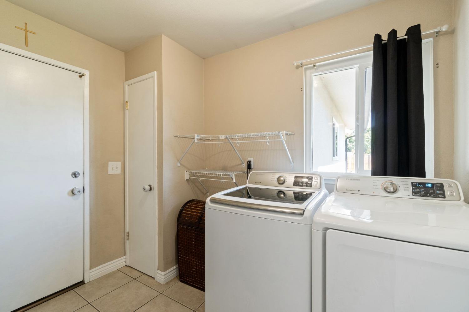 Detail Gallery Image 23 of 27 For 2132 Beverly Ave, Clovis,  CA 93611 - 3 Beds | 2 Baths