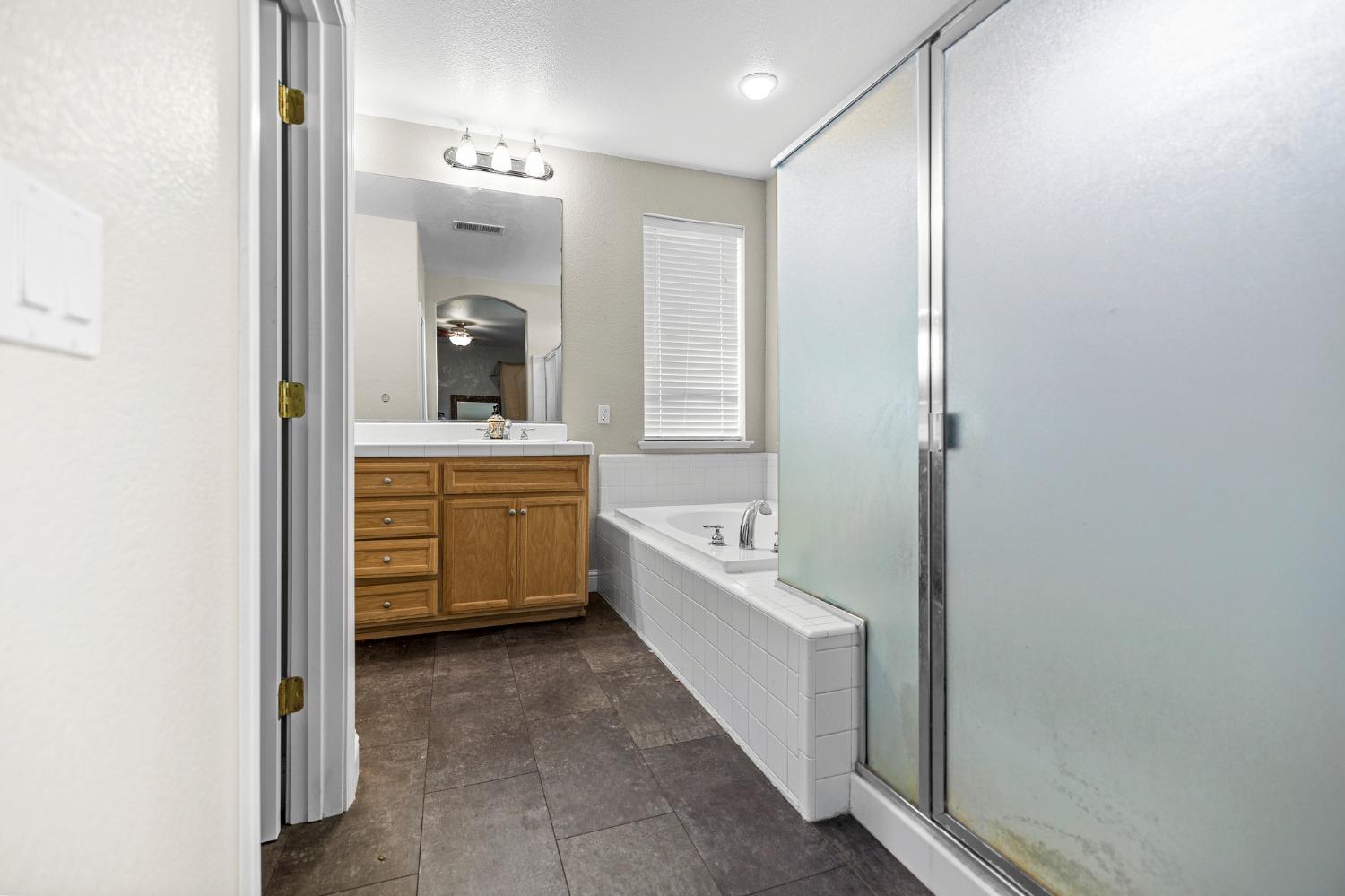Detail Gallery Image 31 of 44 For 517 Hudson Ave, Oakdale,  CA 95361 - 4 Beds | 2/1 Baths