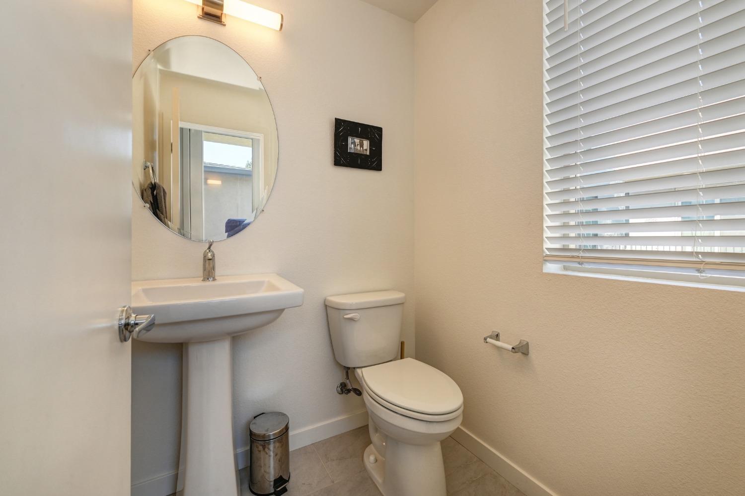 Detail Gallery Image 22 of 33 For 332 1st Ave, Sacramento,  CA 95818 - 2 Beds | 2/1 Baths