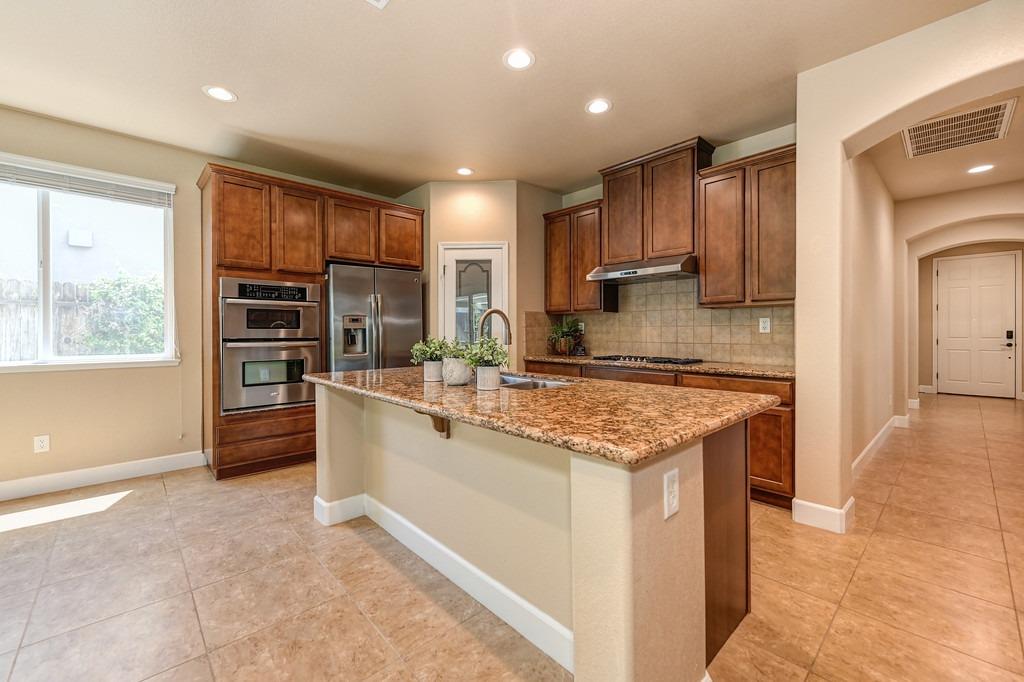 Detail Gallery Image 29 of 44 For 109 Hornby Ct, Roseville,  CA 95747 - 3 Beds | 2 Baths