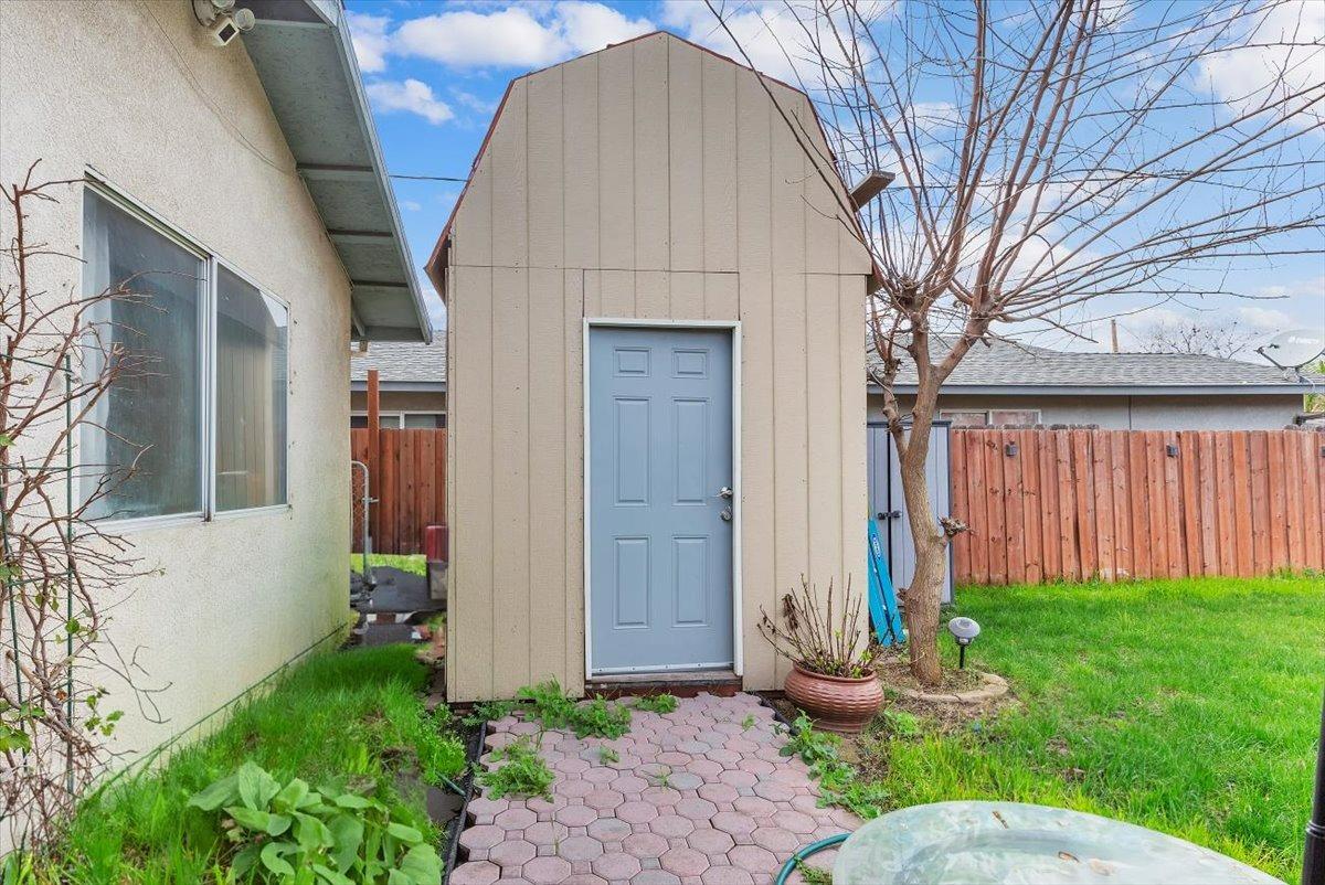 Detail Gallery Image 21 of 25 For 1609 Carpenter Rd, Stockton,  CA 95206 - 4 Beds | 2 Baths