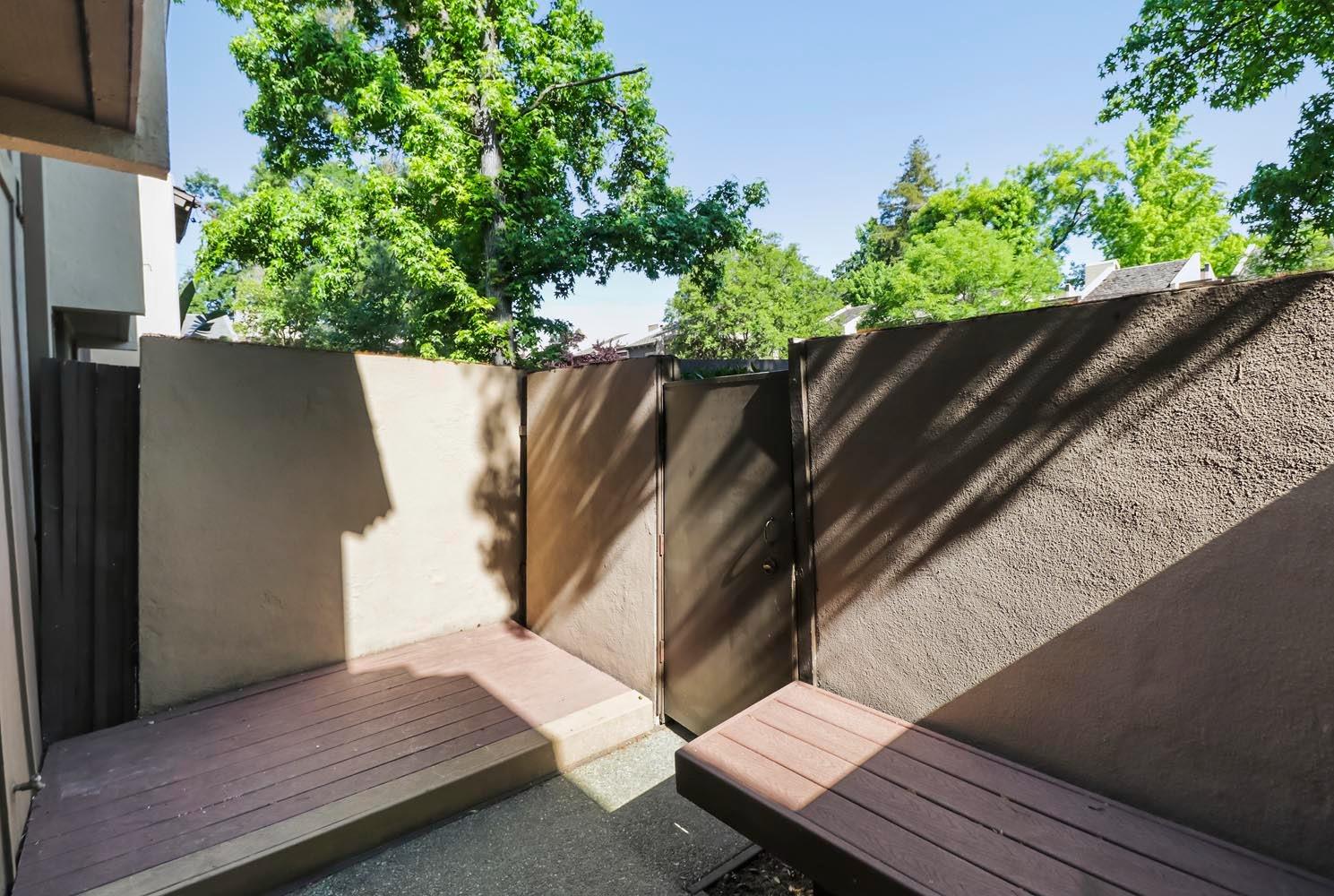 Detail Gallery Image 30 of 34 For 701 Woodside Ln #4,  Sacramento,  CA 95825 - 2 Beds | 1/1 Baths