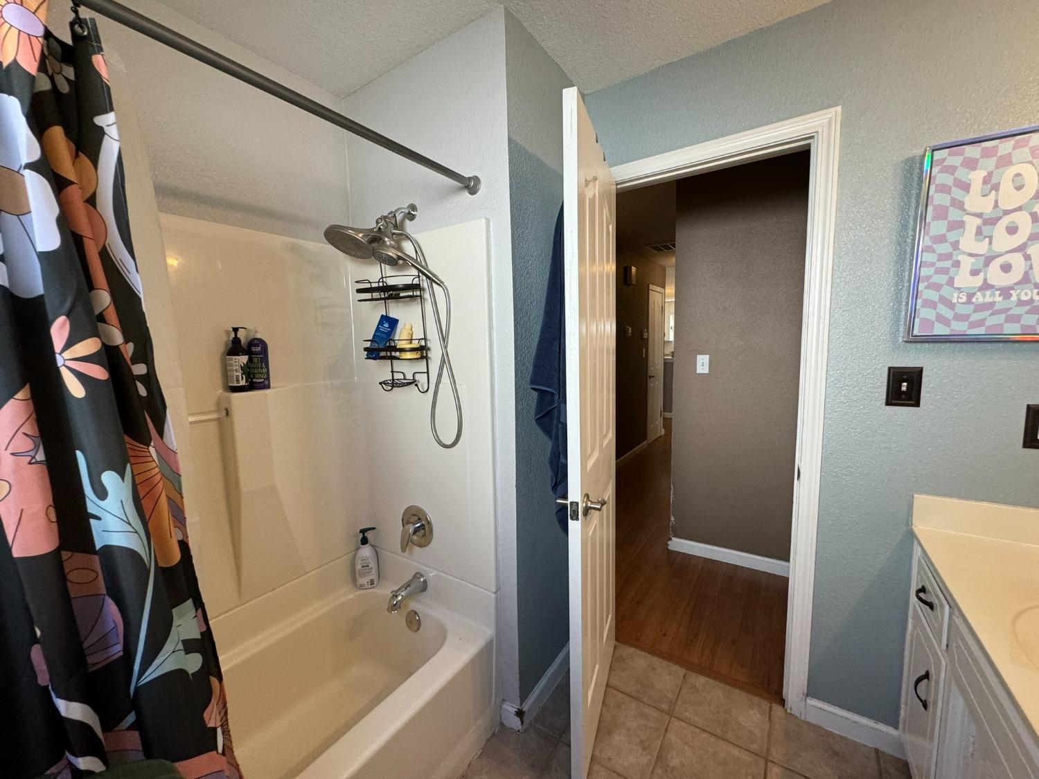 Detail Gallery Image 13 of 40 For 241 Brian Ln, Turlock,  CA 95382 - 3 Beds | 2 Baths