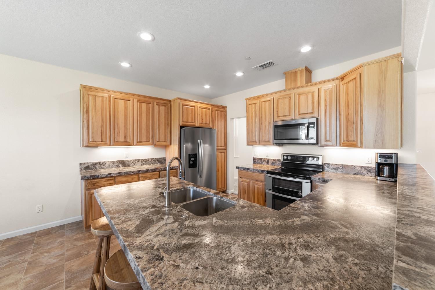 Detail Gallery Image 18 of 77 For 12992 Lone Tree Way, Marysville,  CA 95901 - 3 Beds | 2/1 Baths