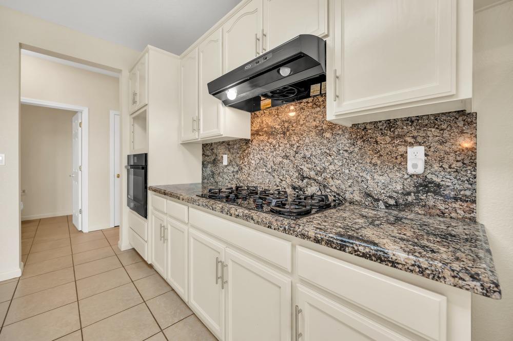 Detail Gallery Image 17 of 49 For 5542 Hazelbrook Ct, Antioch,  CA 94531 - 6 Beds | 3/1 Baths