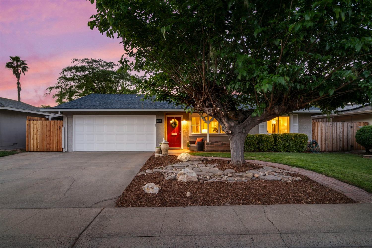 Detail Gallery Image 1 of 1 For 8941 Sawtelle Way, Sacramento,  CA 95826 - 3 Beds | 2 Baths