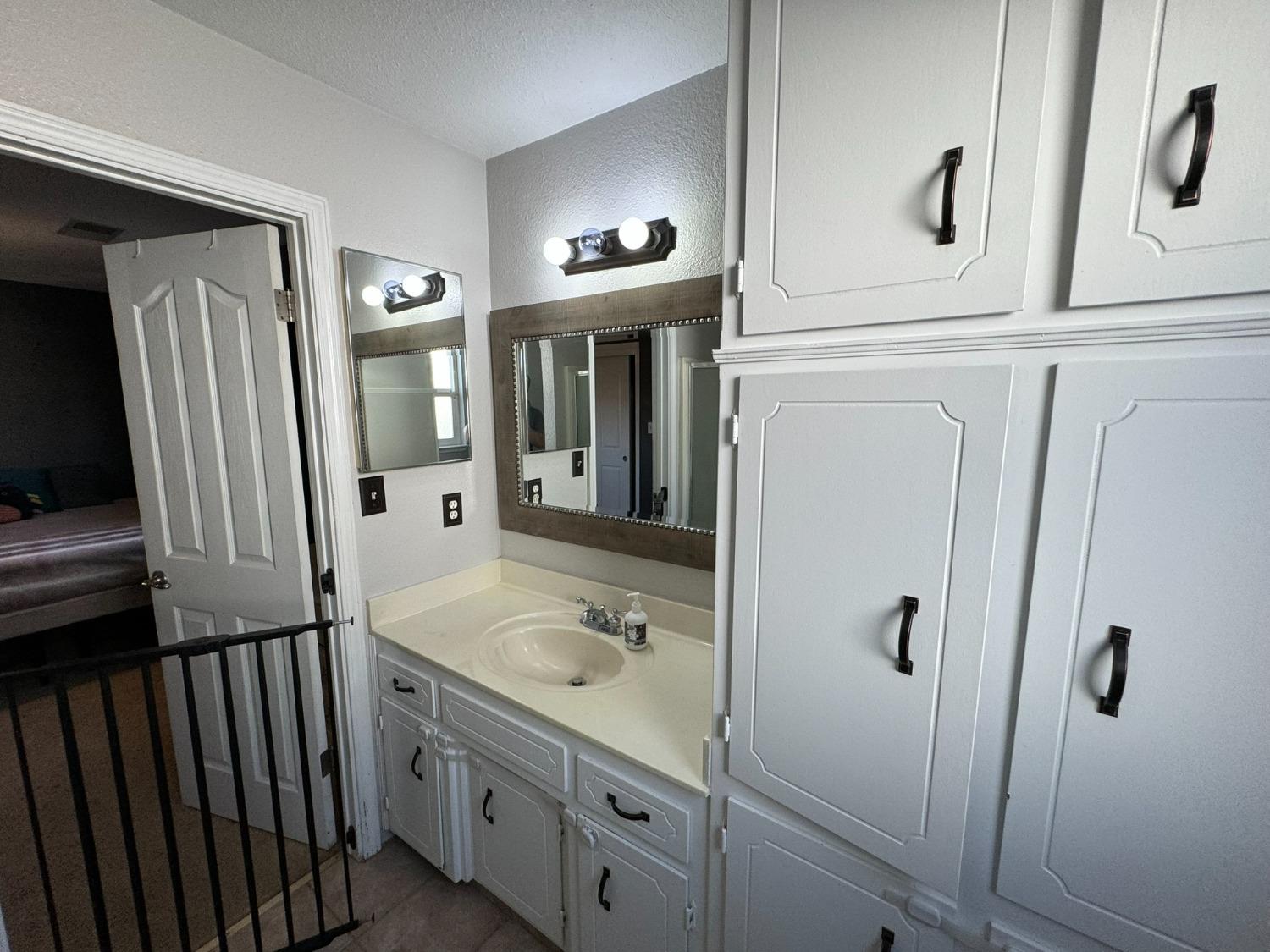 Detail Gallery Image 20 of 40 For 241 Brian Ln, Turlock,  CA 95382 - 3 Beds | 2 Baths