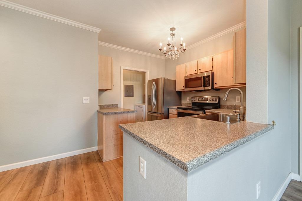 Detail Gallery Image 10 of 45 For 701 Gibson Dr #821,  Roseville,  CA 95678 - 2 Beds | 2 Baths